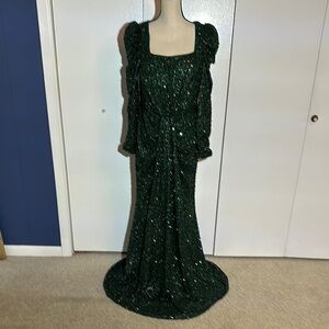Elegant Green Sequin Evening Gown